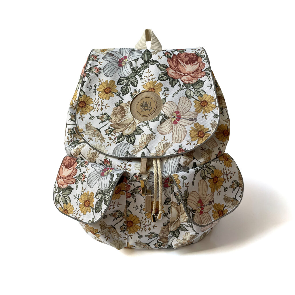 Dámský béžový batoh ELLIE Od Klárky s béžovým květinovým vzorem